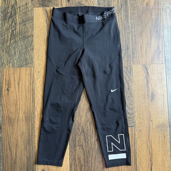 Nike Pro Dri-FIT Leggings Women’s M Black Cropped Graphic Logo Workout - Picture 1 of 5